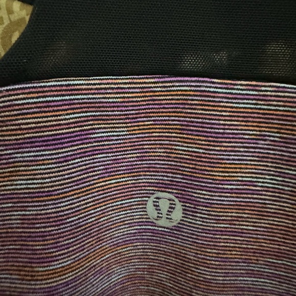 Lululemon size 8 top - Picture 3 of 3